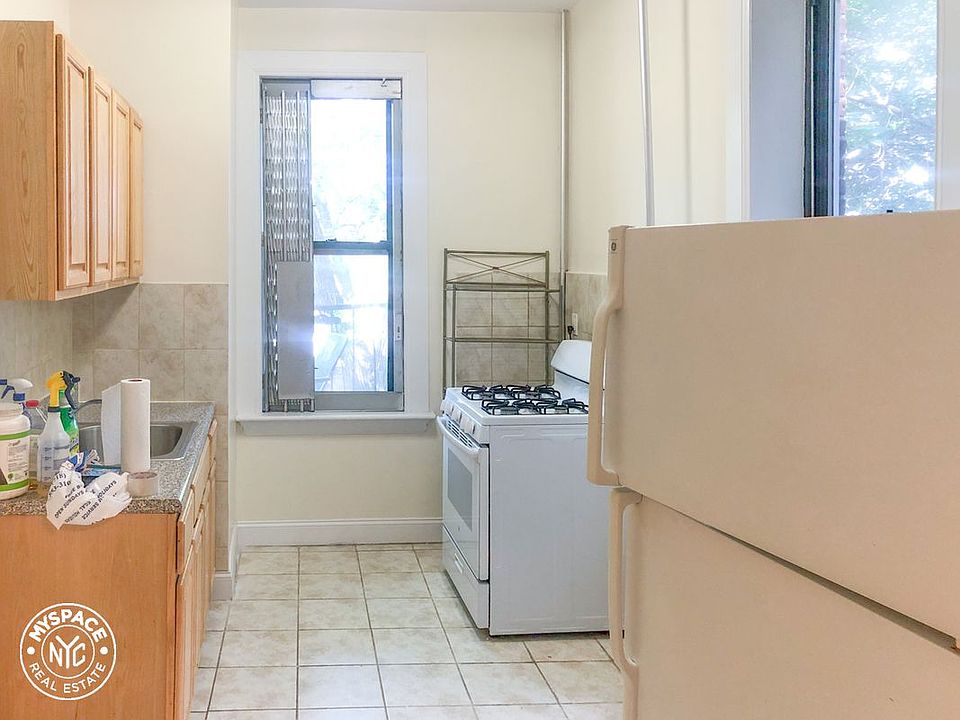 1st image of 801 Saint Johns Pl #2RR