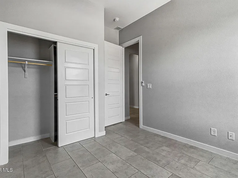 329 Hector Porras Dr — Photo 12