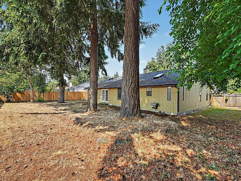 9123 Wendy Dr SE — Photo 41