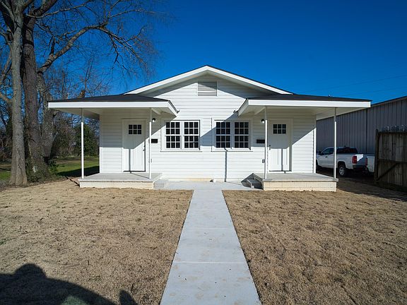 3rd image of 2761 Bm Montgomery St #1