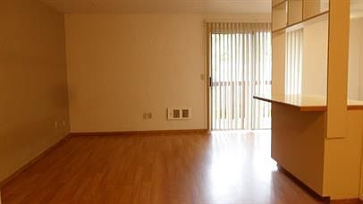 1st image of 1097 Hermitage Way S #32