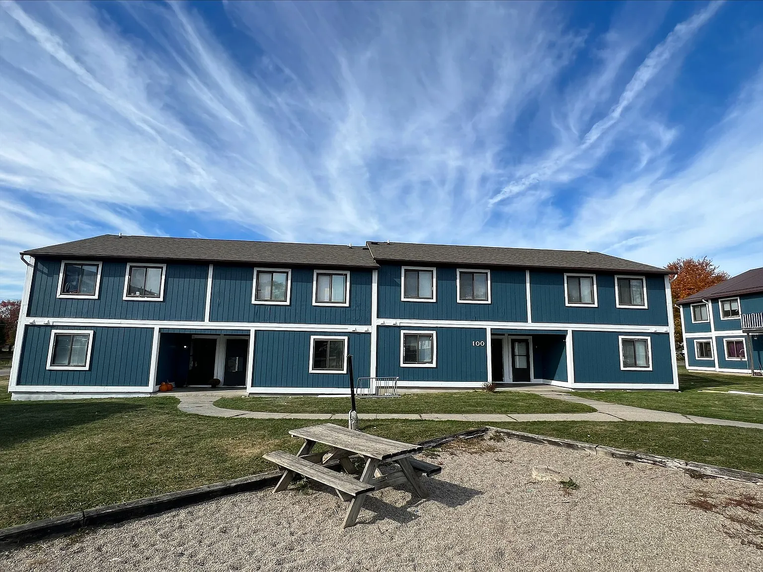 Find Your Next Home At One Oak Place — Photo 4