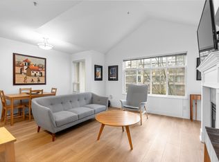 333 E 1st St #302, North Vancouver, BC V7L4W9