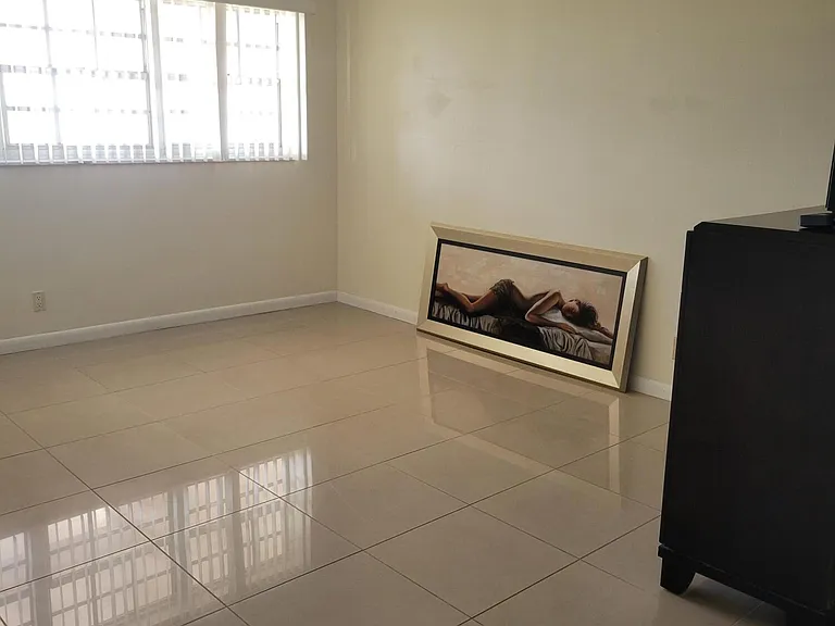 3050 N Palm Aire Dr #508 — Photo 7