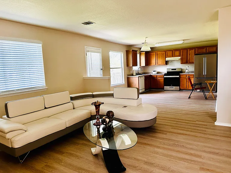 1213 Tudor House Rd — Photo 6