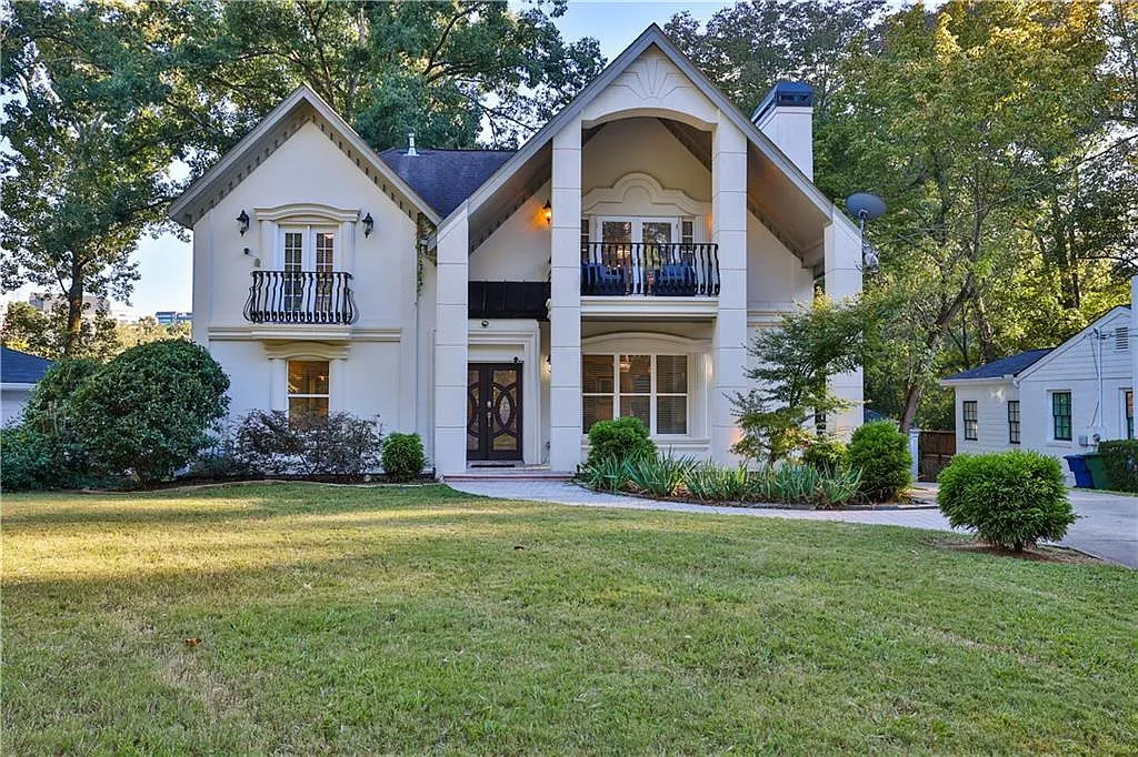 6 bed, 6.5 bath, 4300 sqft, $12,500 — Photo 1