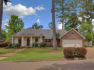 1506 Huntington Pl, Ridgeland, MS 39157