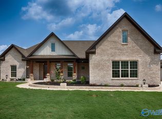 27 Bluff Crk, Huntsville, AL 35803