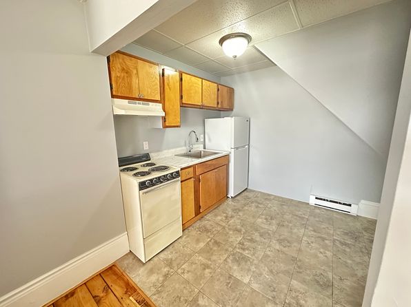 2 Bartlett St APT 1