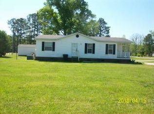 910 N Teachey Rd, Wallace, NC 28466