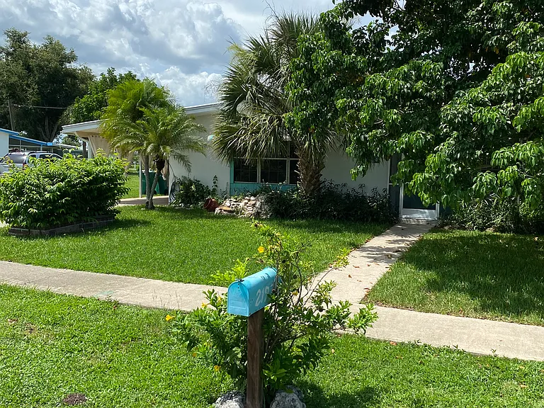 21928 Felton Ave — Photo 8