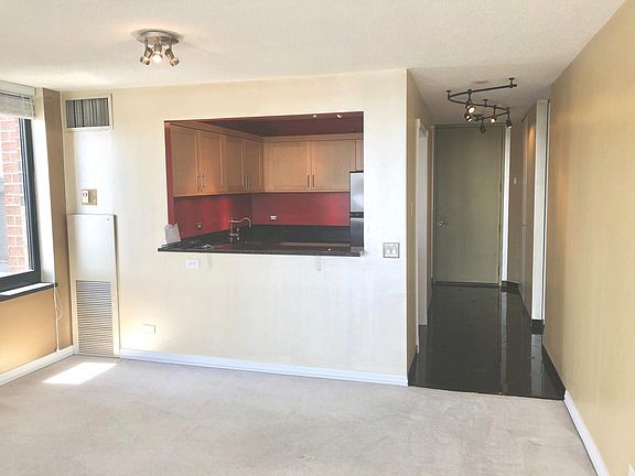 5th image of 3660 N Lake Shore Dr APT 3107