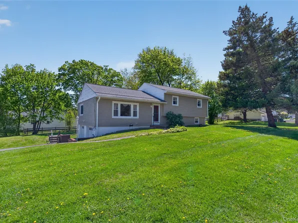 1 Post Place, Newburgh, NY 12550