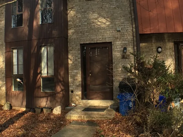 7829 Briardale Ter, Rockville, MD 20855