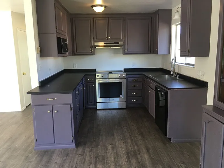 9247 Fairway Dr — Photo 3