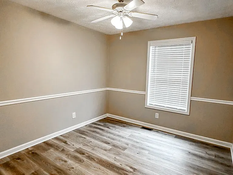 6410 Janton Way — Photo 33