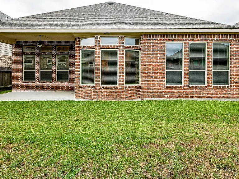 21911 Avalon Queen Dr — Photo 34