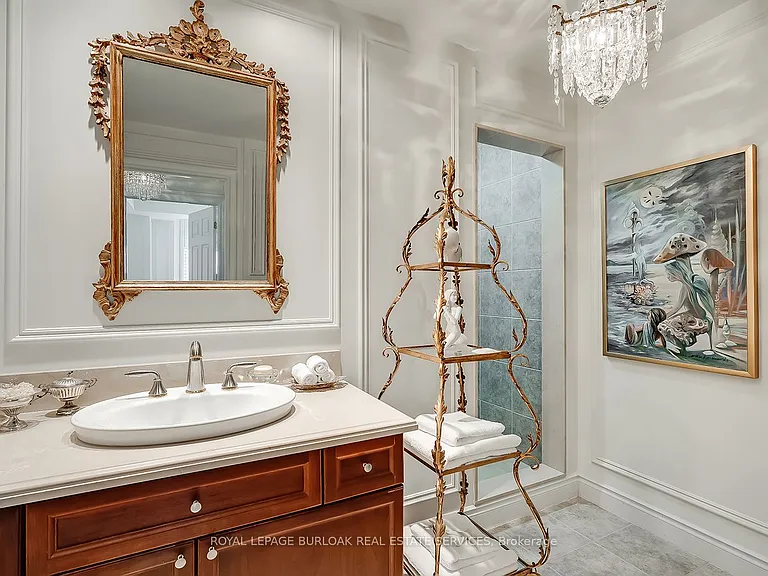 1477 Lakeshore Rd #704 — Photo 22