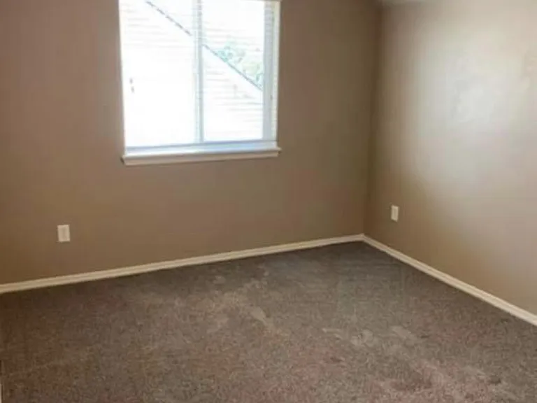 1861 Hoodie Ln — Photo 11