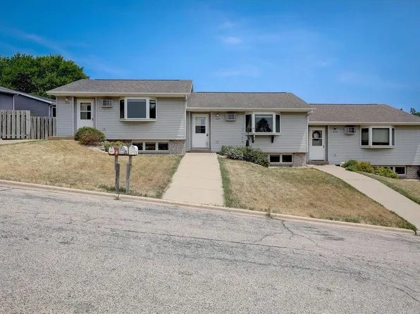 225 Buechner DRIVE #225-227-229, Mount Horeb, WI 53572
