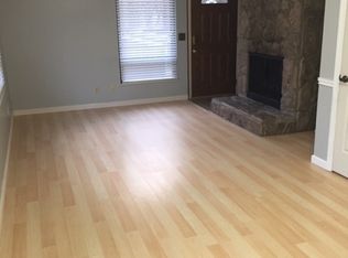 702 Hunters Ridge Rd, Charleston, WV 25314