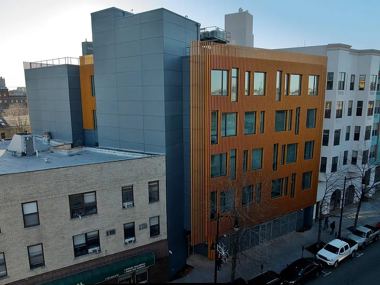 233 Newark Ave #4A — Photo 39
