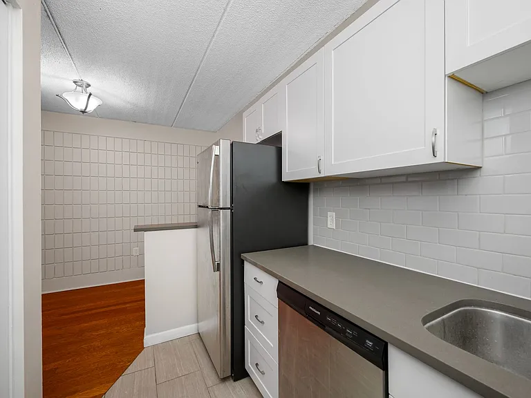 3211 W De Leon St — Photo 17