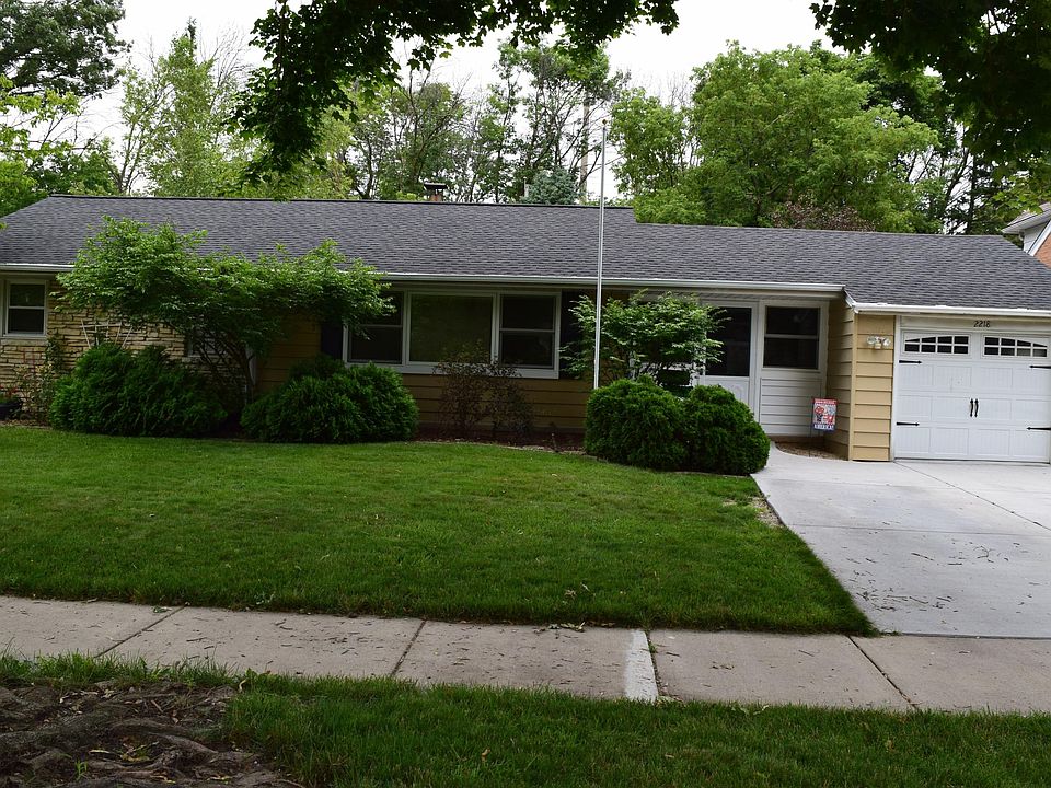 1st image of 2218 W Marne Ave