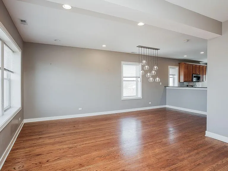 3911 W Addison St #3A — Photo 4