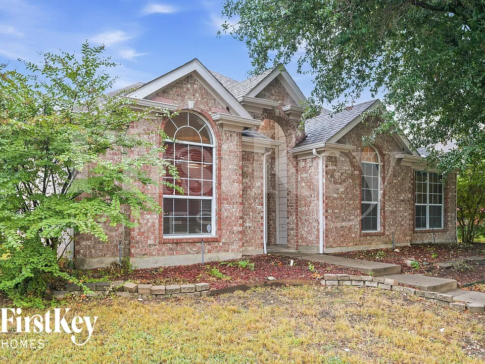 1265 Bedford Ln