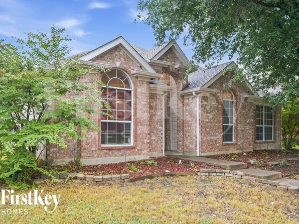 1265 Bedford Ln, Lewisville, TX 75077