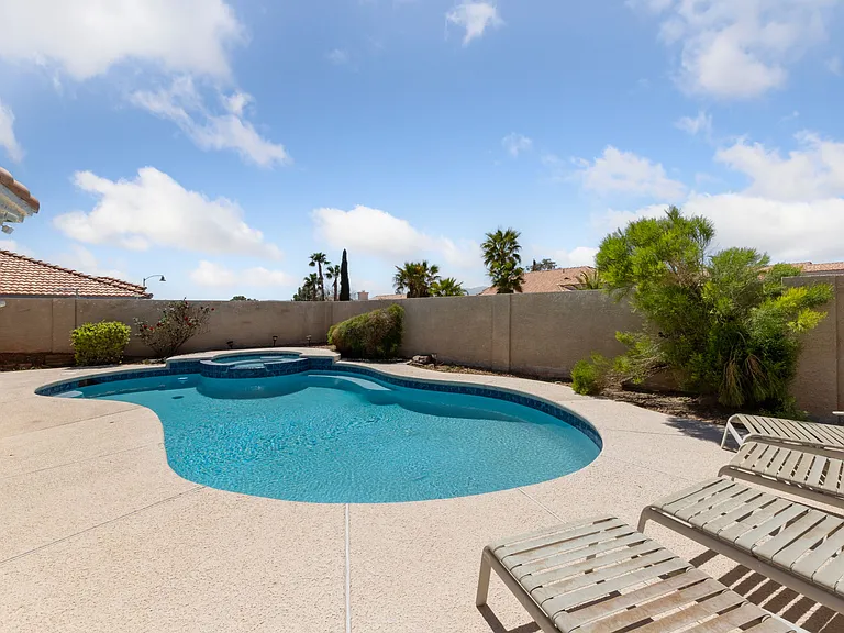 9741 Great Bend Dr — Photo 24