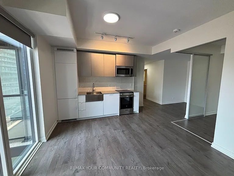 270 Dufferin St #601 — Photo 5