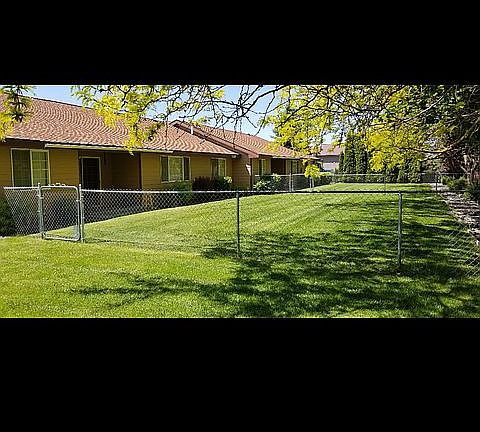 4th image of 429 N Woodlawn Dr