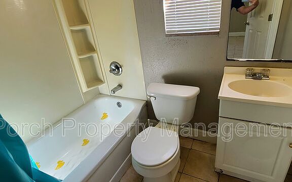 3rd image of 1 Ellis Dr #A