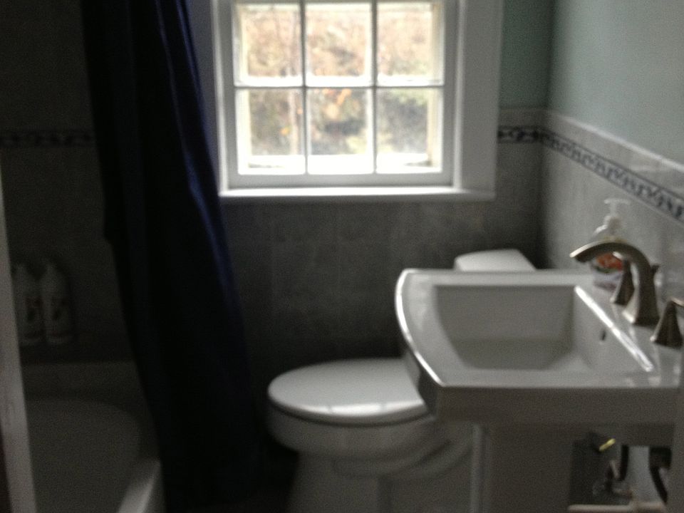 2nd image of 232 Hunter Ave