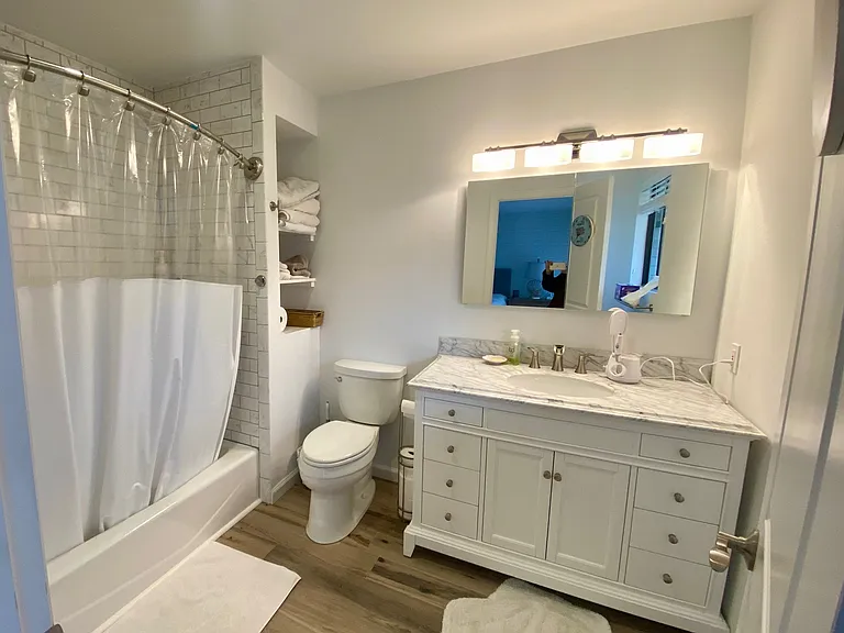 52 Fairway Pl #14 — Photo 6