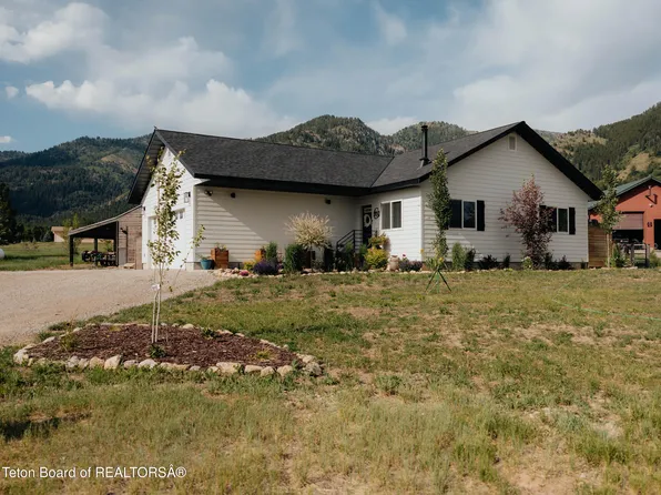585 Cedar Creek Dr, Star Valley Ranch, WY 83127