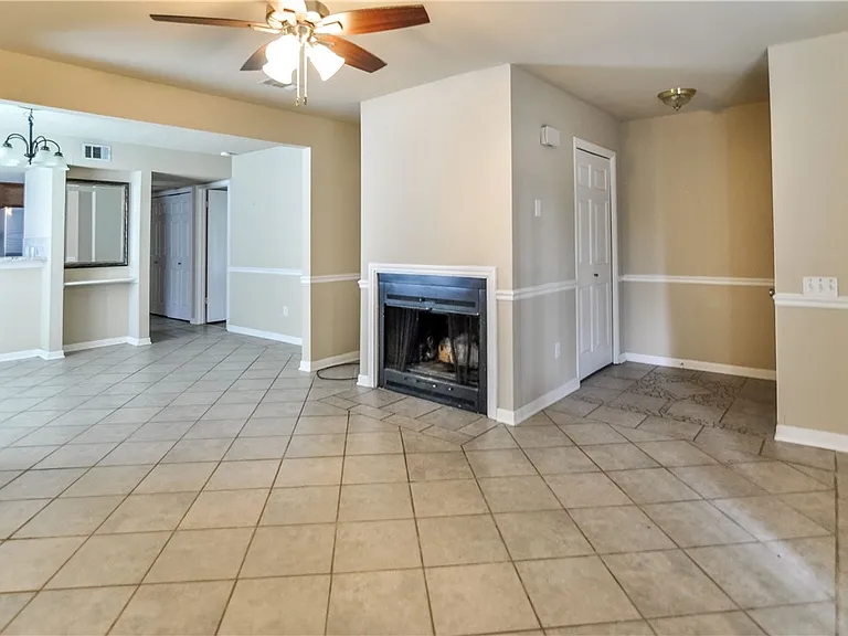 1506 Lemon Tree Ln — Photo 7