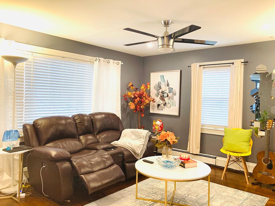 193 Crescent Ave, Cranston, RI 02910 Zillow