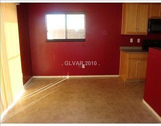 3rd image of 6051 Clovelly St
