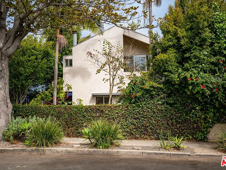 656 Angelus Pl — Photo 16