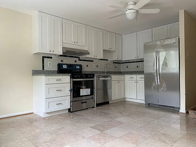 5817 Shana Pl — Photo 3