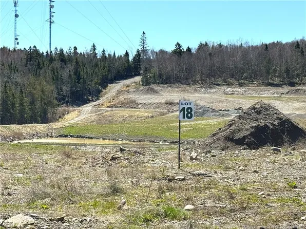 25 Hillside Ests #18, Saint George, NB E5C 3S4