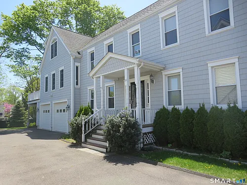 20 Division St #B Photo 1