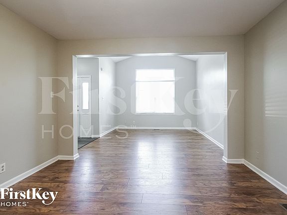2nd image of 10705 Creekside Woods Dr