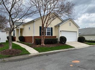 9381 Meadowmont View Dr, Charlotte, NC 28269