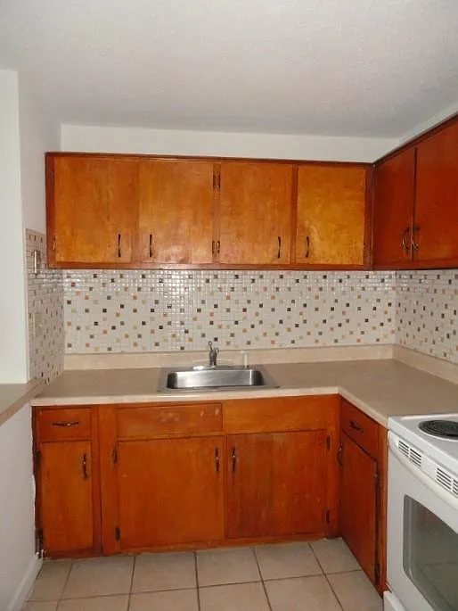 311 Washington Ave — Photo 3