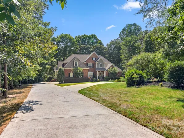 122 Spring Run Dr, Mooresville, NC 28117