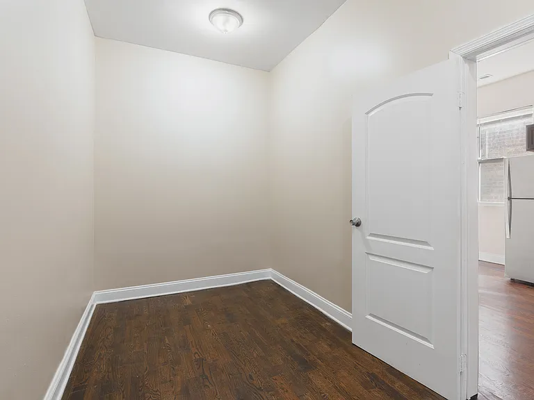 1955 W Chicago Ave #2R — Photo 15